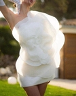 Apparel Custom Vendor High-End Slanted Shoulder Flower Dress sleeveless Skirt White Wedding Dress